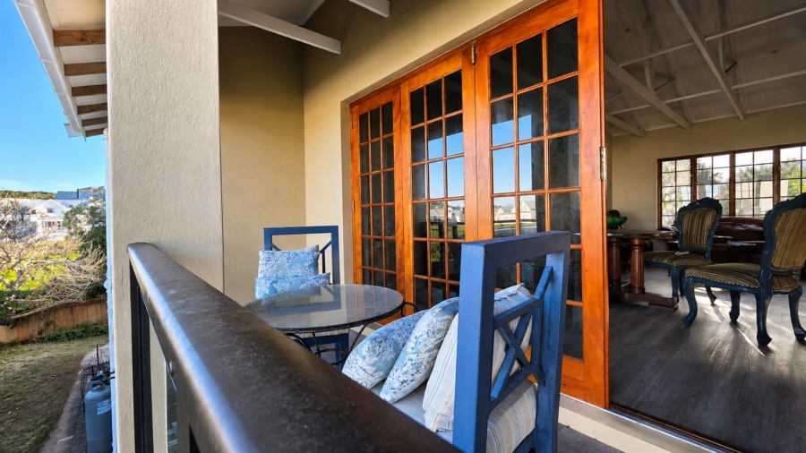 5 Bedroom Property for Sale in Stilbaai Wes Western Cape